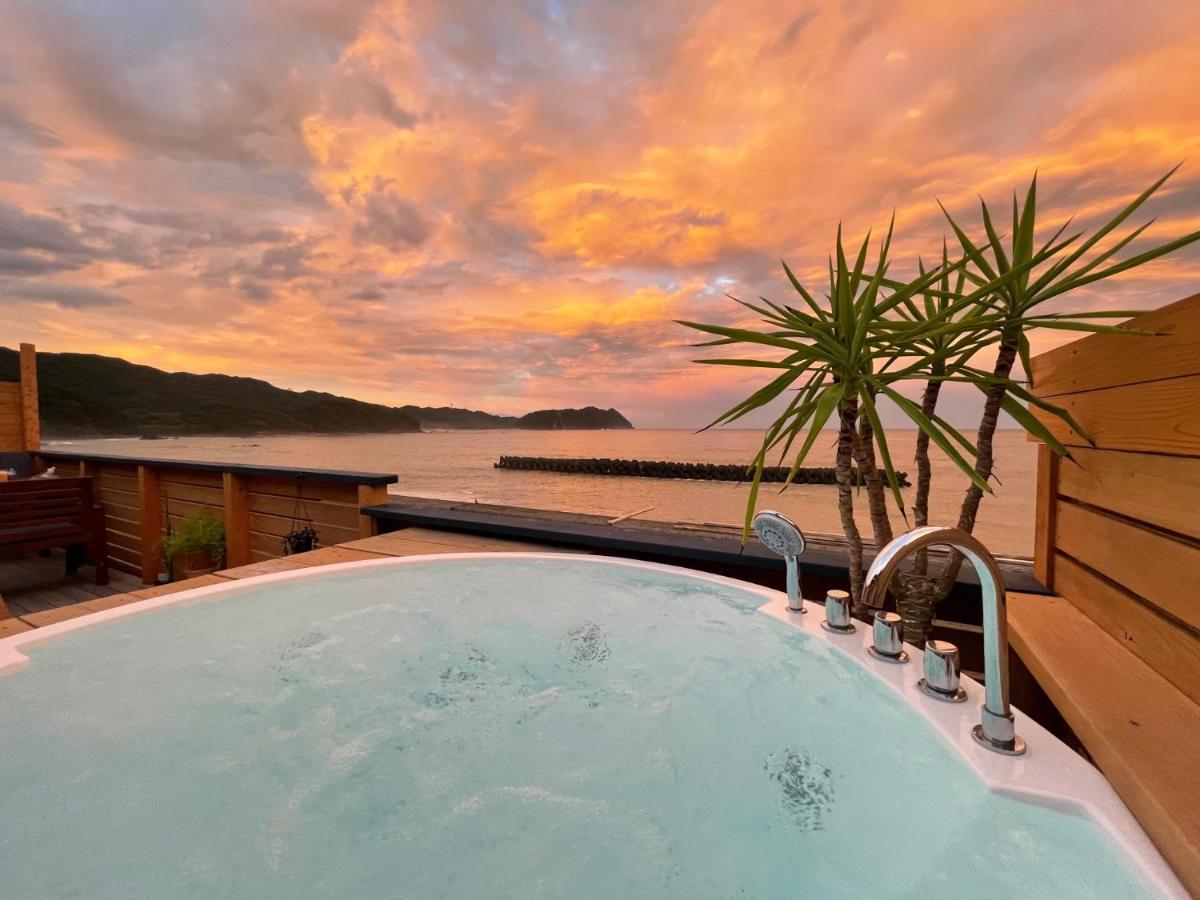 Pacifico Surf House - By The Sea Villa Shishikui Bagian luar foto