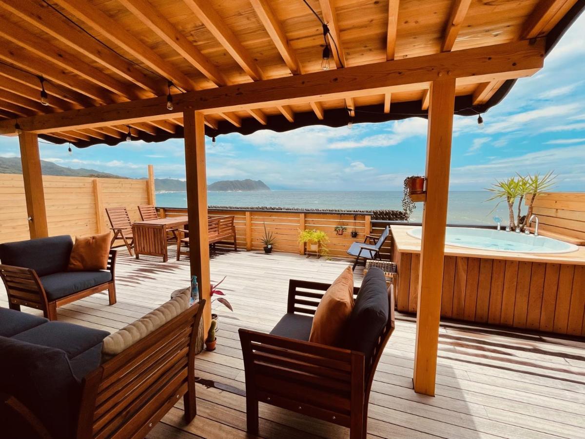 Pacifico Surf House - By The Sea Villa Shishikui Bagian luar foto